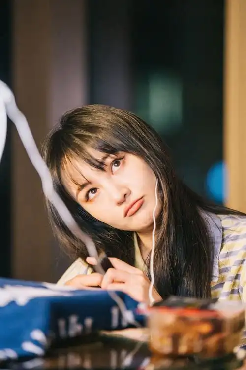 郑爽轻甜养眼写真图片