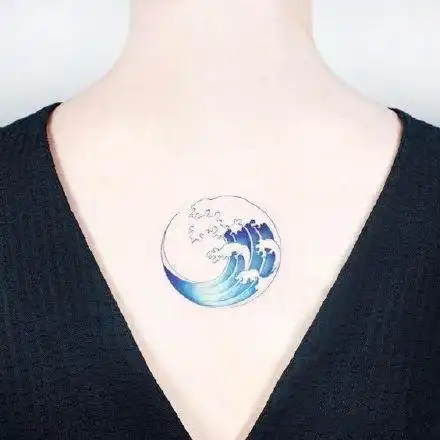 小清新的9款海浪浪花纹身图案99