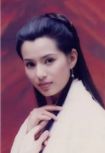 同样是小龙女谁在硬演谁是仙女下凡谁让杨过甘心等了十六年