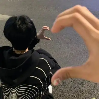 今日的努力只为了更好的明天./林颜_情侣头像_我要个性网