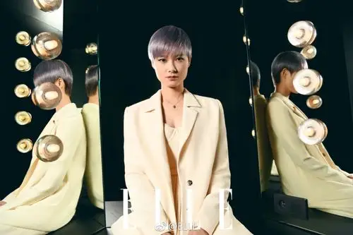 李宇春 20171001 巴黎时装周 欧莱雅走秀