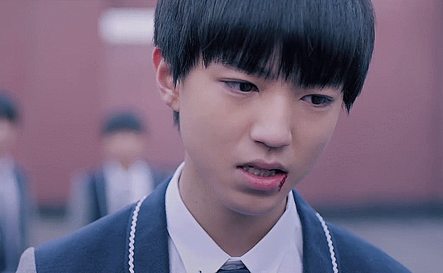 王俊凯gif帅气gif流血gif可爱gif