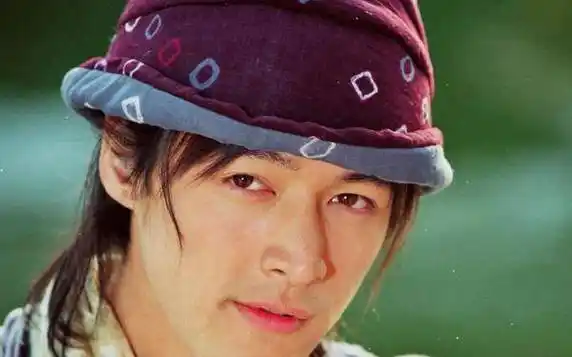 原创小时候很可爱的胡歌是一个上海男人因为演技被大家认可