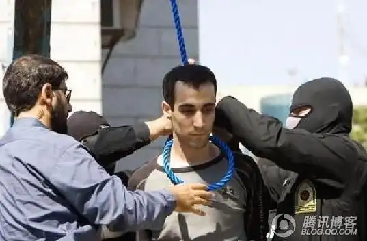 震撼伊朗绞刑现场全过程直击! -.