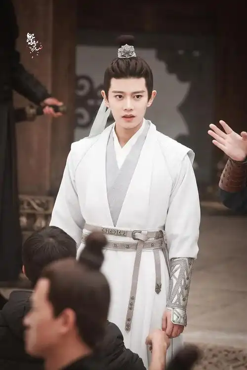 任嘉伦长安如故小南辰王反差萌好可