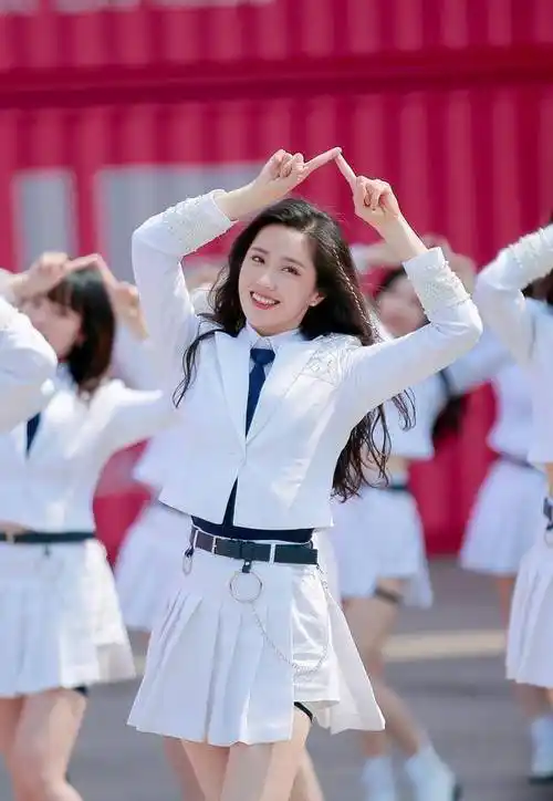 《创3》王艺瑾获陈洁仪认可,嘉行不遗余力宣传她,出道位有戏_新人