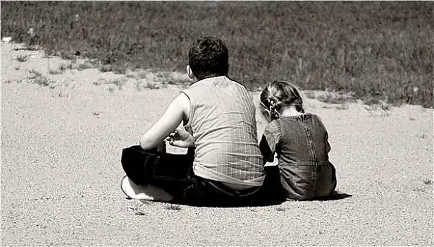 童年背影图片_童年背影图片大全_童年背影图片素材