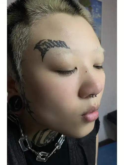 脐钉  #打耳洞  #鼻钉  #穿孔  #鼻梁钉 #鼻中隔环  #埋钉  #纹身