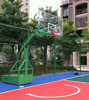 合浦金源华府小区半篮球场