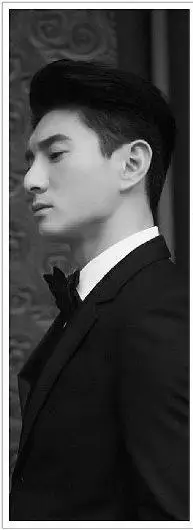 吴奇隆清晨晒帅照 上万粉丝齐夸有型(图)