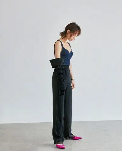 蓝盈莹/英文名:lyric/国籍:中国/星座:白羊座血型:o/身高:169cm/出生