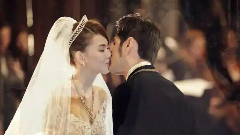 周杰伦与昆凌的婚礼 他们举行婚礼的地方位于英国约克郡赛比尔镇的赛