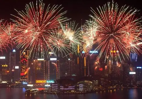香港维港上空的新春烟花(2006年1月30日摄). 新华社记者 吕小炜 摄