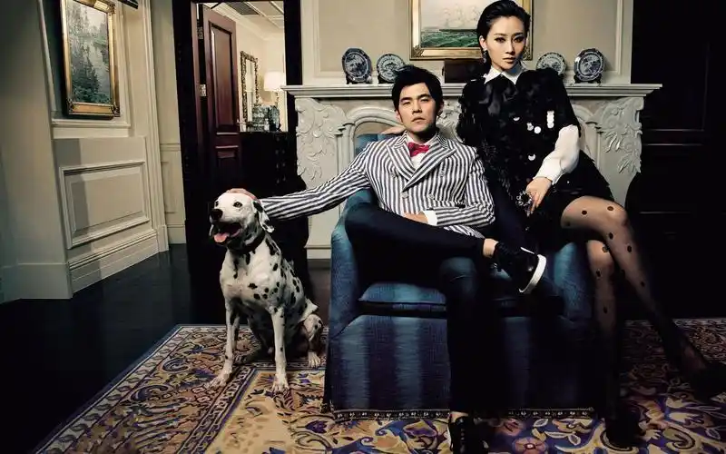 周杰伦与侯佩岑已经是过去式,现在和昆凌结婚生子还大撒狗粮!