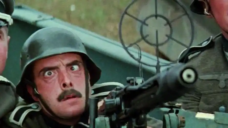 经典法式战争喜剧《虎口脱险》,你看过几遍?