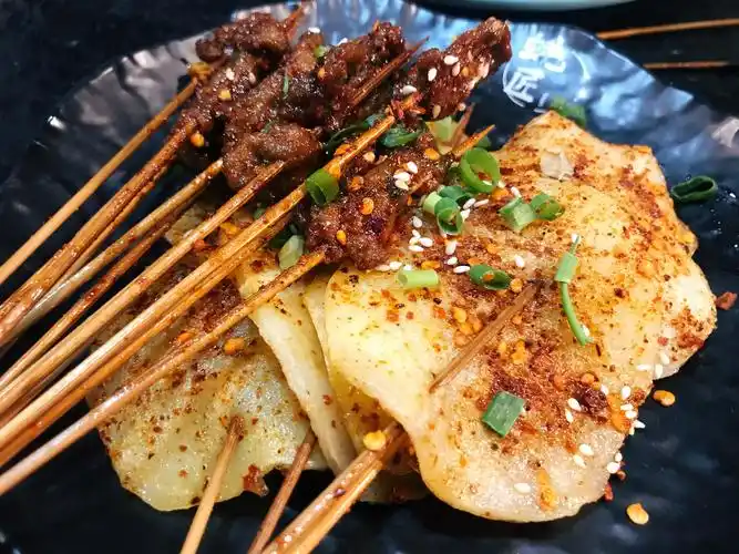 生蚝烤串啥的真是太好吃了 深夜放一波就跑嘻嘻嘻