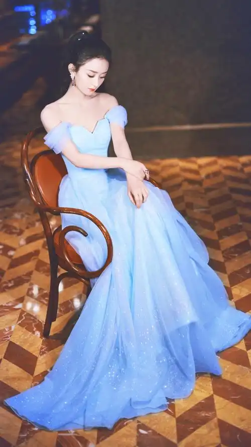 赵丽颖蓝色纱裙
