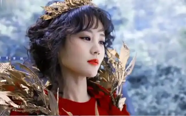 她当年一身红衣惊艳了我 "半妖倾城 "李一桐 "混剪_哔哩哔哩_bilibili