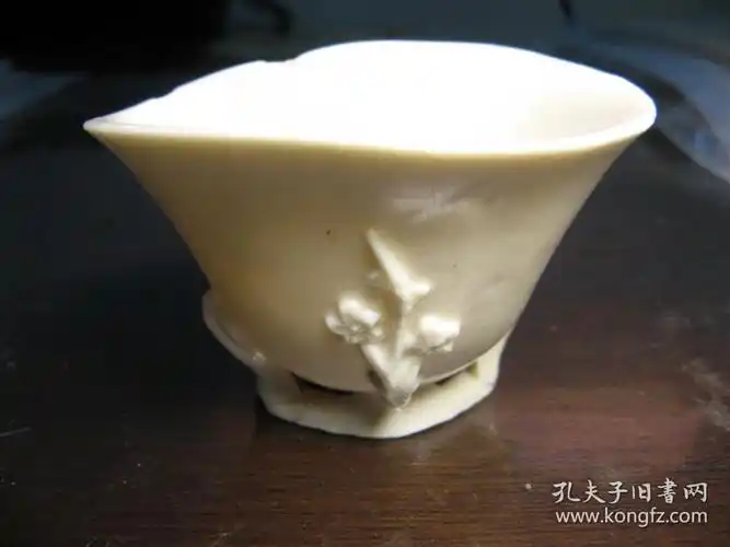明代德化窑象牙白梅花杯窑口出土