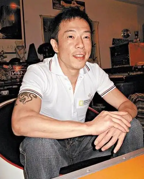 黄贯中痛斥父亲家暴打朱茵和母亲再敢会手刃你