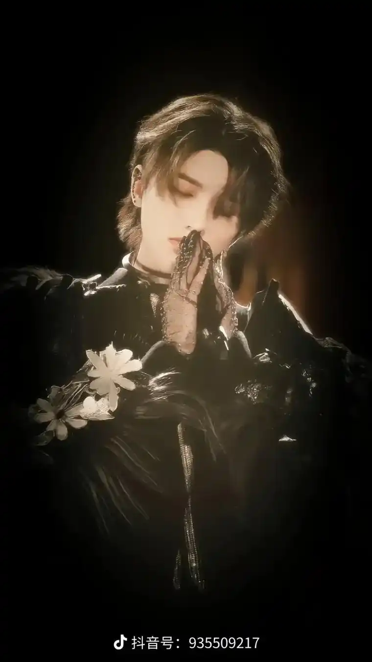 蔡徐坤壁纸.#精选头像 蔡徐坤 - 抖音