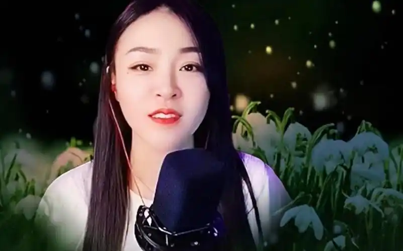 亚男演唱《夜夜夜漫长》节奏欢快动感,歌声圆润好听