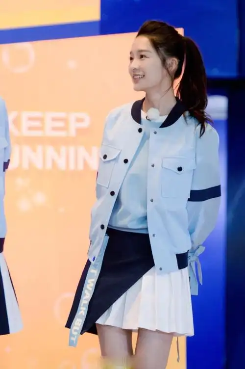 李沁奔跑吧兄弟剧照图片