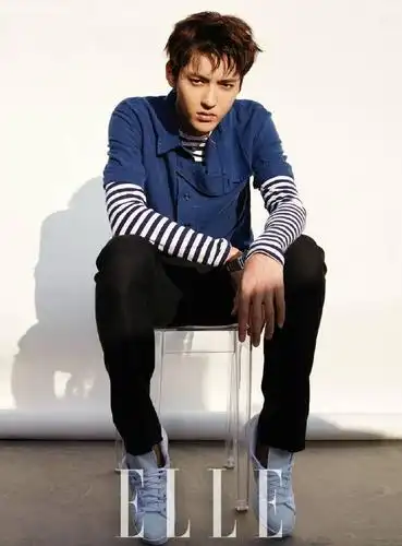 吴亦凡《elle》时尚帅气杂志写真图片