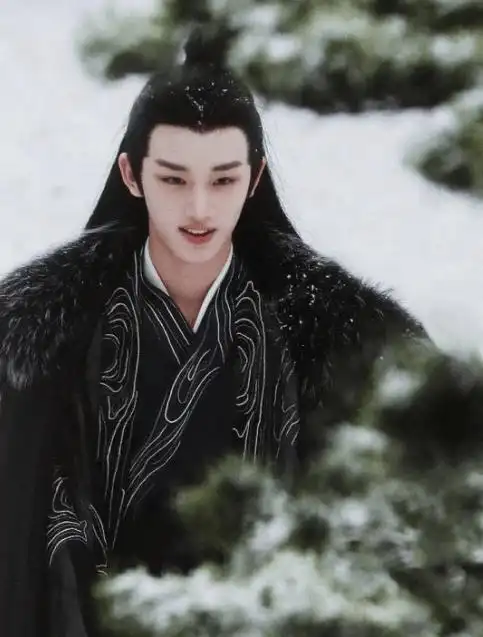 原创丁程鑫参加天官赐福定妆照看到他的古装造型谢怜本人