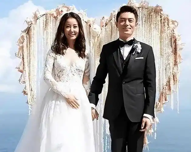 44岁的霍建华:从顶流男神到"无人问津",林心如要背锅吗?