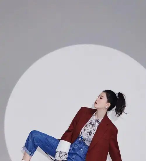 李嘉格图片李嘉格时尚性感写真图片