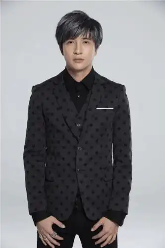 薛之谦经纪人(现任经纪人是谁?