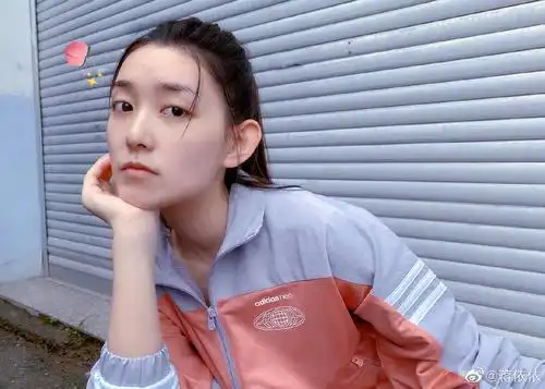 有没有人get到蒋依依和段奥娟很像