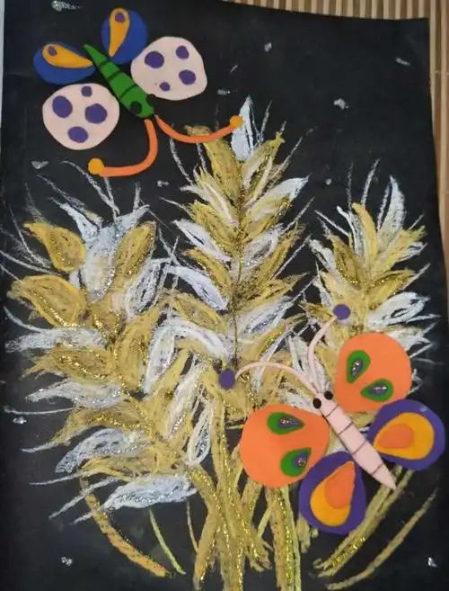 龙岩技师学院幼教班手工作品-----废旧物品装饰画