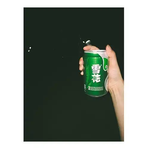 大半夜跑河边喝酒,我也是no zuo no die 了