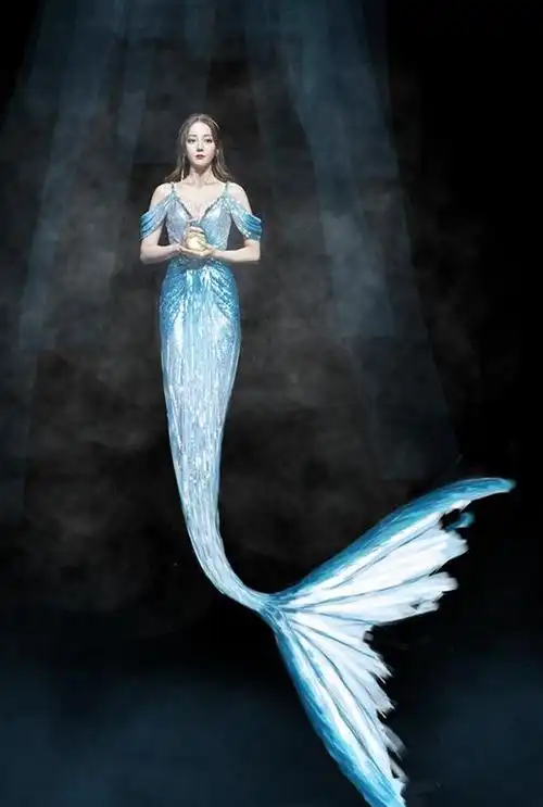 迪丽热巴的人鱼造型真是美爆了!