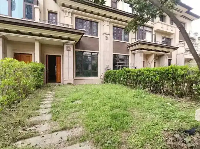 【96 楼盘】龙湖湘风原著  东边户联排