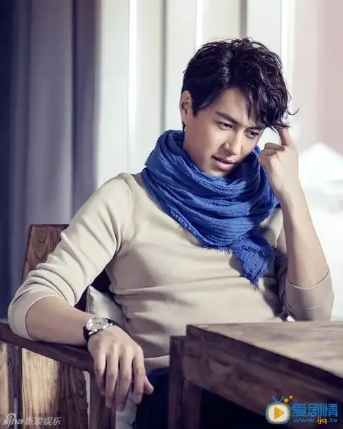 靳东暖男街拍 _靳东照片_个人写真_明星榜_7k7k剧情网