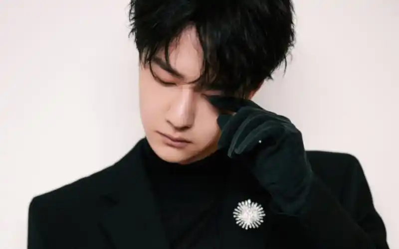 又被王一博微博之夜造型惊艳到啦!