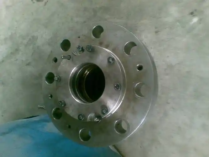 二氧化碳压缩机缸体填料函损坏的原因