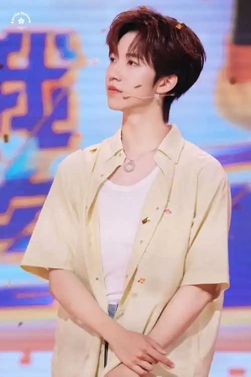 贺峻霖中国移动动感地带芒果卡代言人##中国移动时代少年团直播