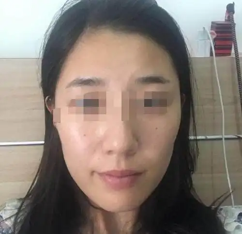 此面相的女人没福气,无福可享,劳碌一生