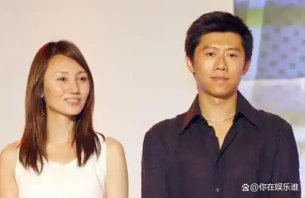 夏雨:结婚不邀请父亲,婚后与母亲明算账,妻子袁泉为他感到心疼