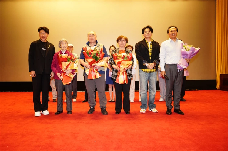 43年为边疆牧民实施2000多例手术 "全国民族团结模范"姜万富的故事走