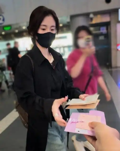 张碧晨0725出道十周年快乐