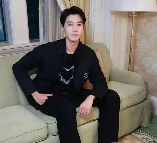 王一博肖战官宣?刘亦菲彭冠英恋情?张杰内涵蔡徐坤?张翰结婚?