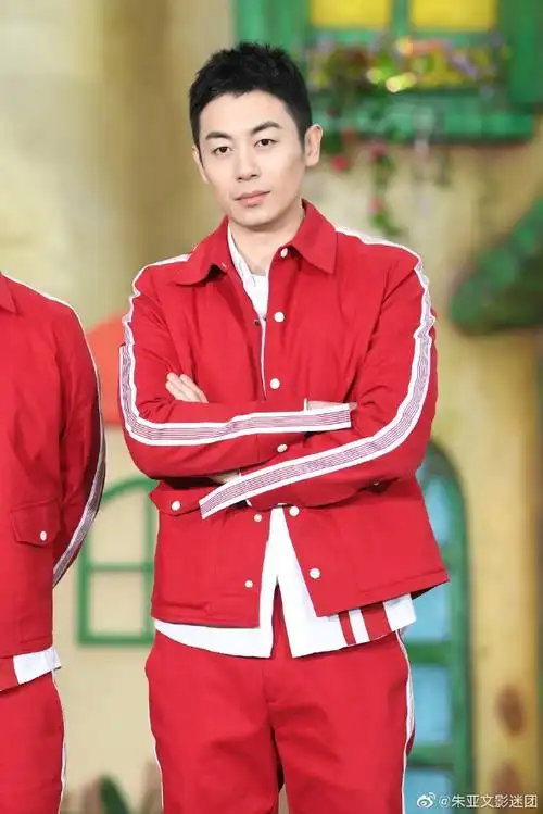 朱亚文pk电台主播##奔跑吧