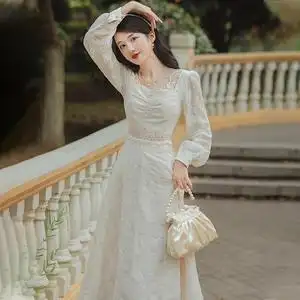 春季蕾丝长裙女桔梗法式宫廷风连衣裙初恋裙子复古温柔2022年新款