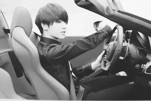 张翰华晨宇豪车谁最霸气?