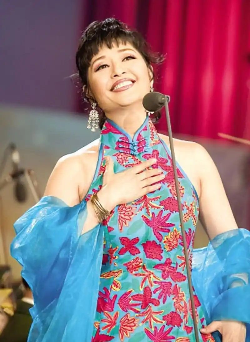 87年,女歌唱家殷秀梅已经31岁了 但仍未婚.